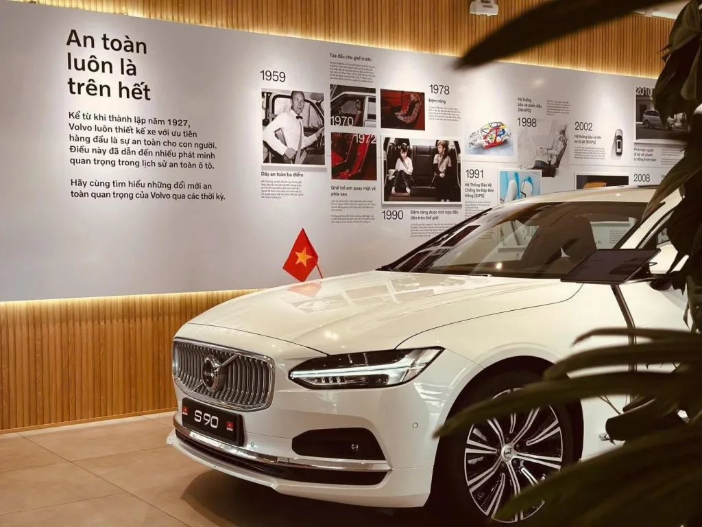 xe volvo s90 ultra B6 s12