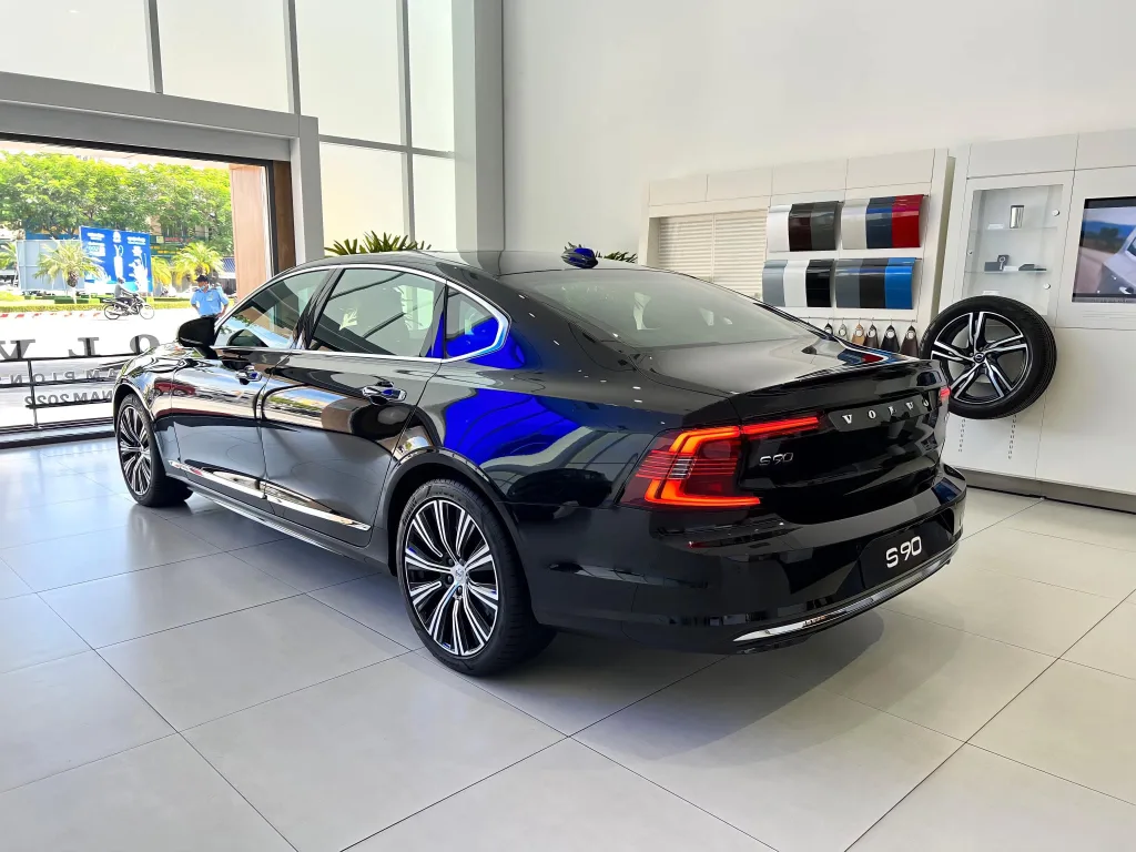 xe volvo s90 ultra B6 s4