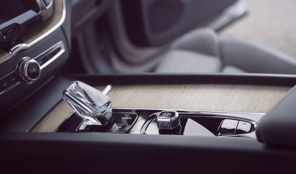 xe volvo s90 ultra B6 s8