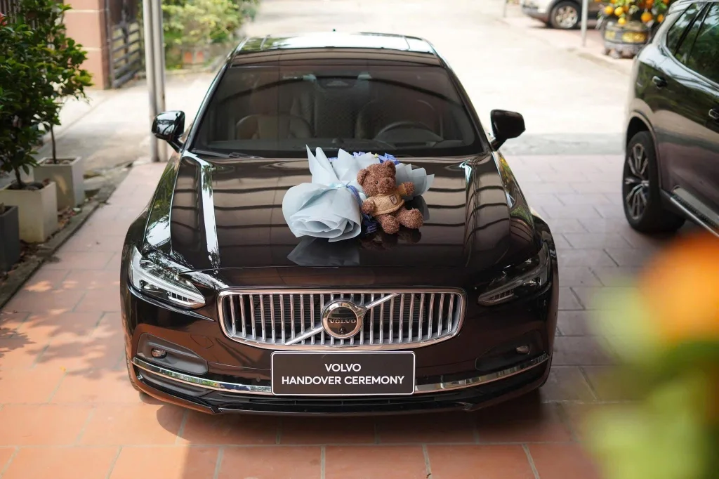 xe volvo s90 ultra B6 s9