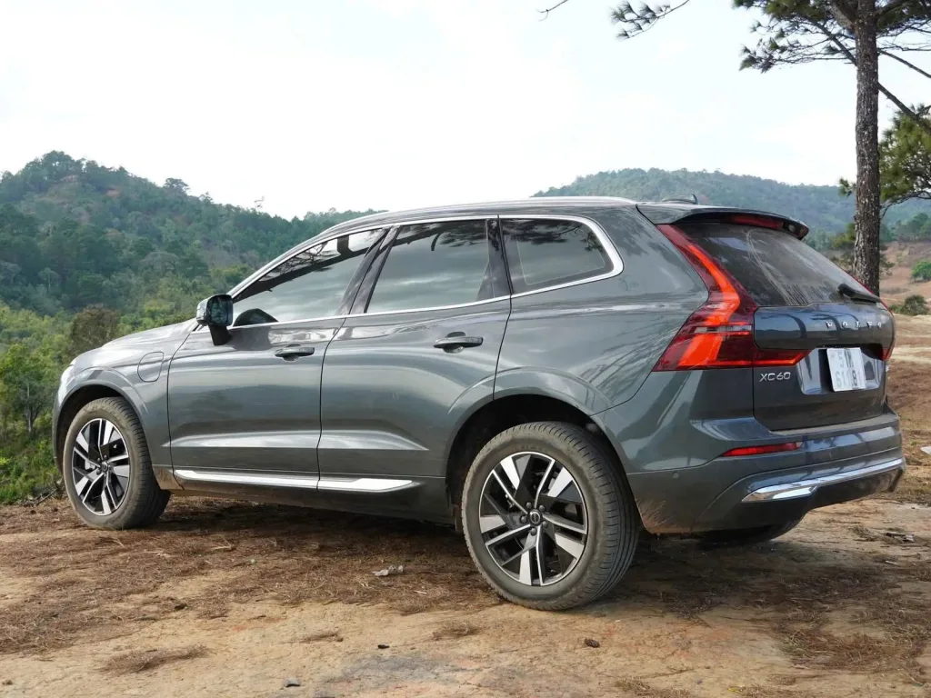 volvo-xc60-plug-in-hybrid-ultra3