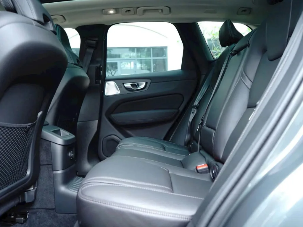 volvo-xc60-plug-in-hybrid-ultra7