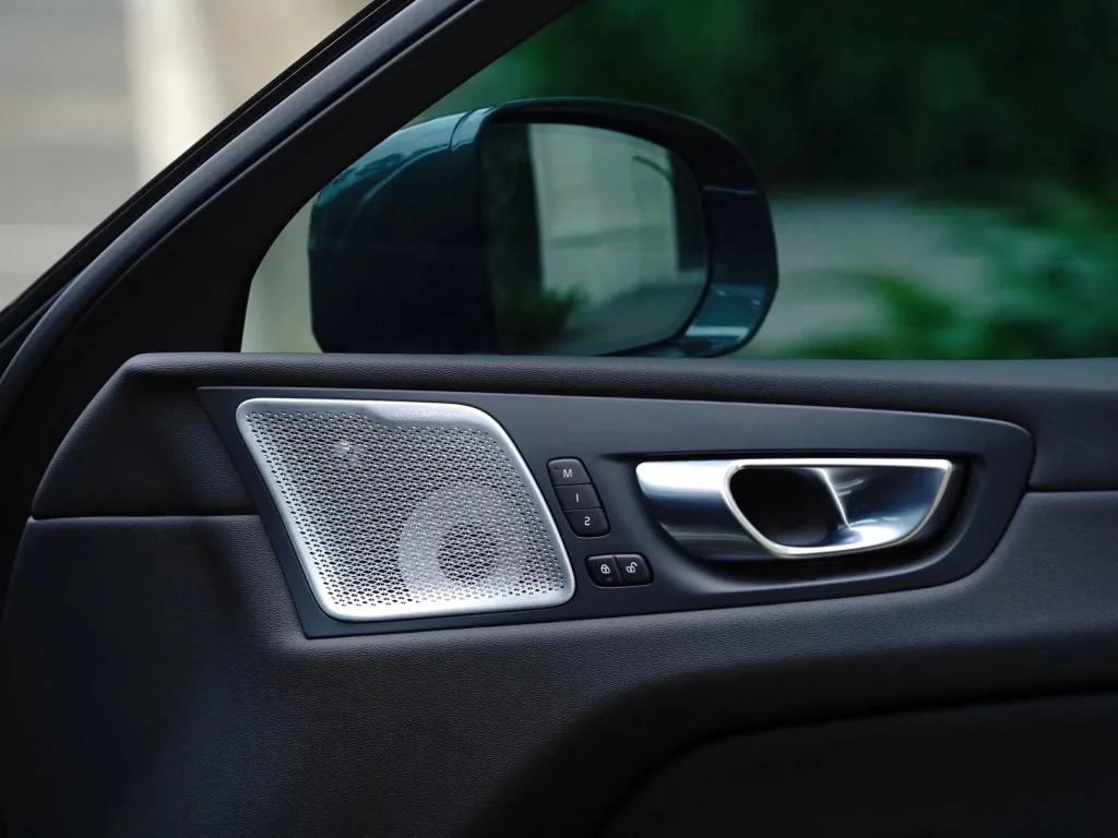 volvo-xc60-plug-in-hybrid-ultra8